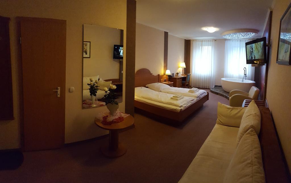 Kräuterhotel&Restaurant Heidejäger Mulmshorn Exteriör bild